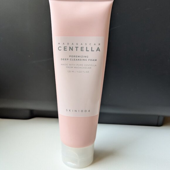 SKIN1004 Madagascar Centella Poremizing Deep Cleansing Foam 4.22 fl oz (125 ml) - Picture 5 of 6